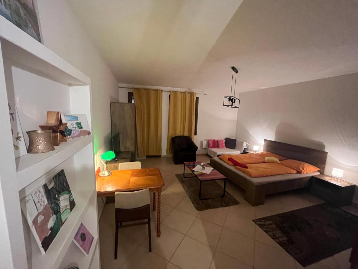 Monelly Apartman Komárno Zewnętrze zdjęcie